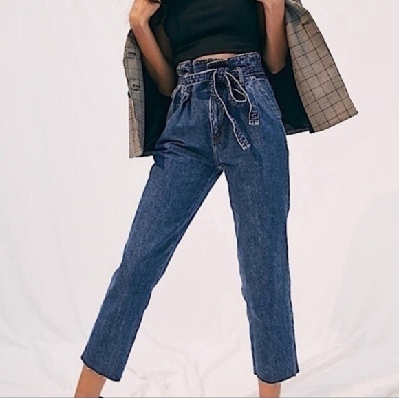 Abercrombie & Fitch A&F Mom Jean Dark Denim Paperbag High Rise NEW - Picture 1 of 5